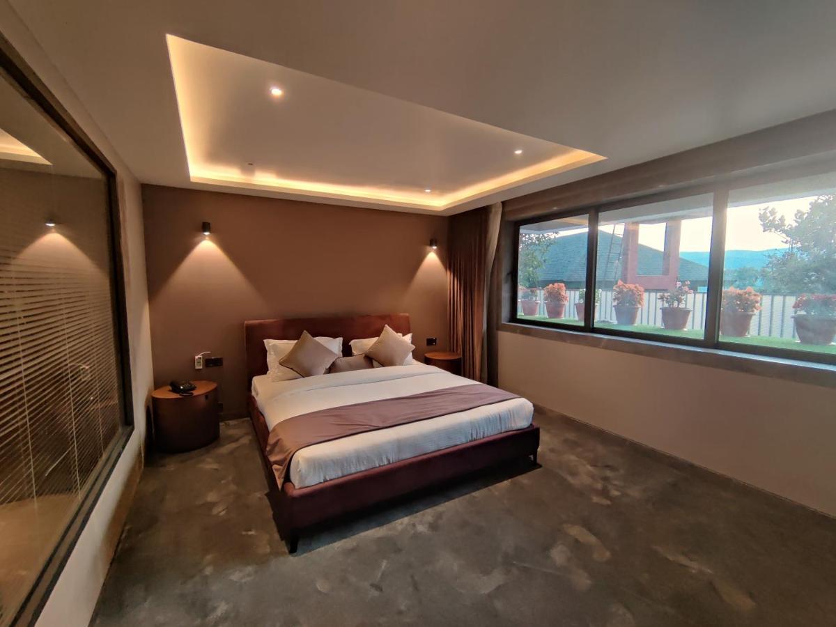 Leela Resort, The Exotic Boutique Hotel - Pure Veg Mahābaleshwar Szoba fotó