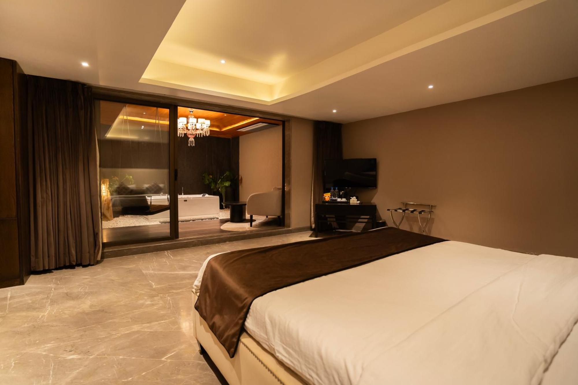 Leela Resort, The Exotic Boutique Hotel - Pure Veg Mahābaleshwar Kültér fotó